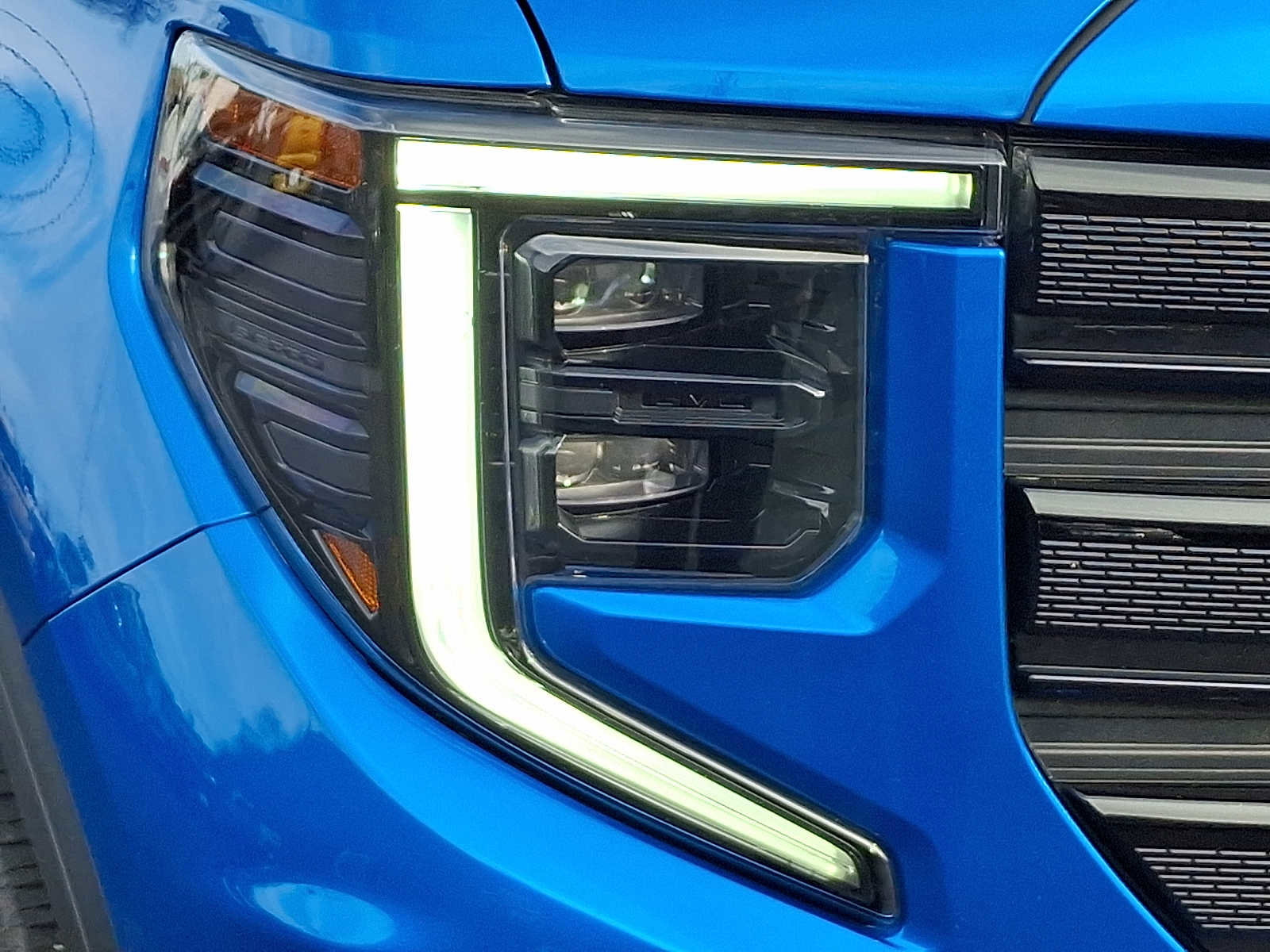 Used 2024 GMC Sierra 1500 Elevation image 10