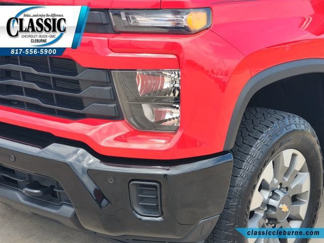 Used 2025 Chevrolet Silverado 2500 Custom w/ Custom Value Package AWD/4WD image 11