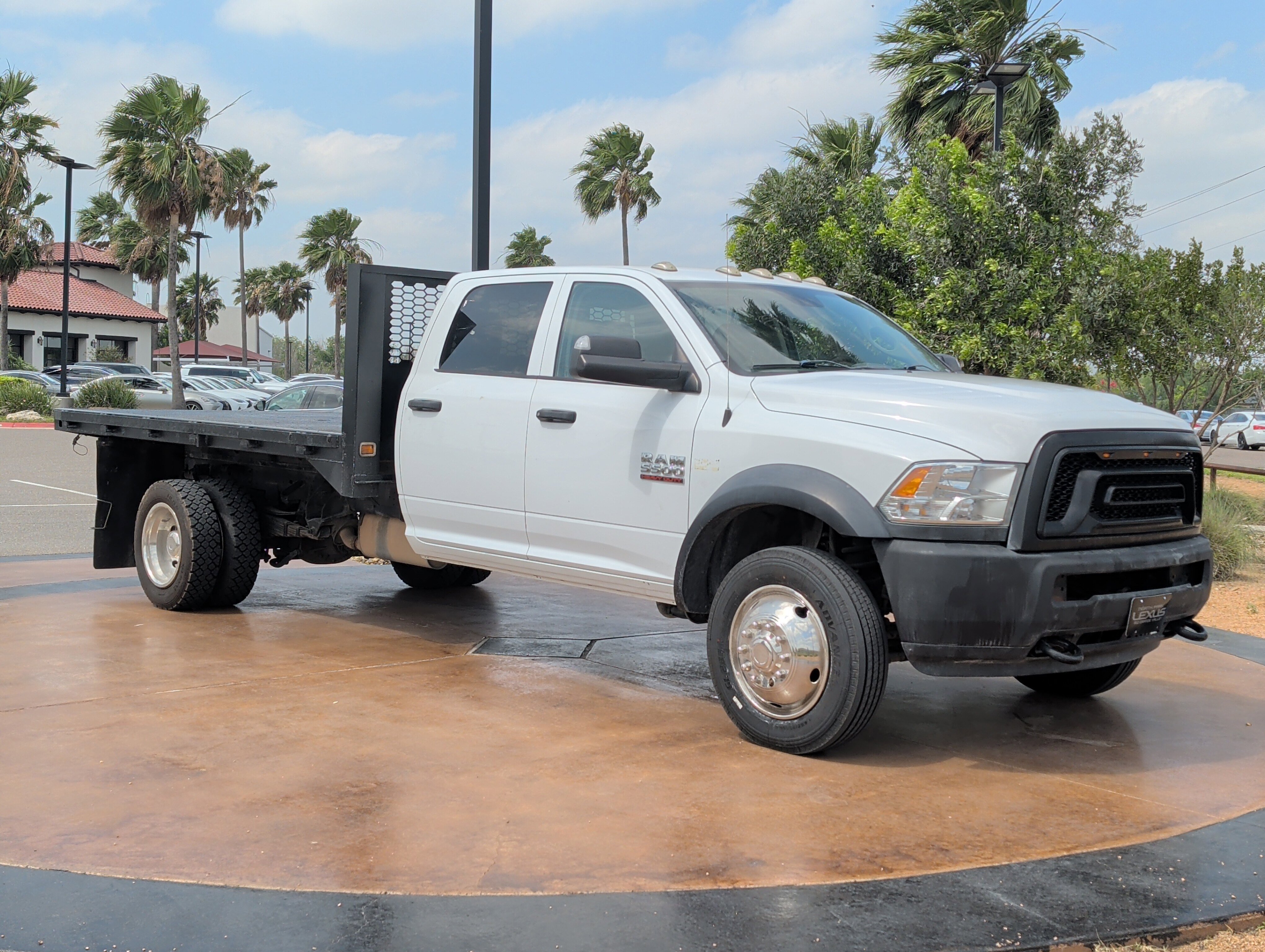 Used 2018 RAM 5500 Tradesman AWD/4WD image 1