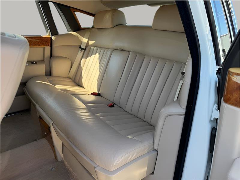 Used 2006 Rolls-Royce Phantom Sedan RWD image 38
