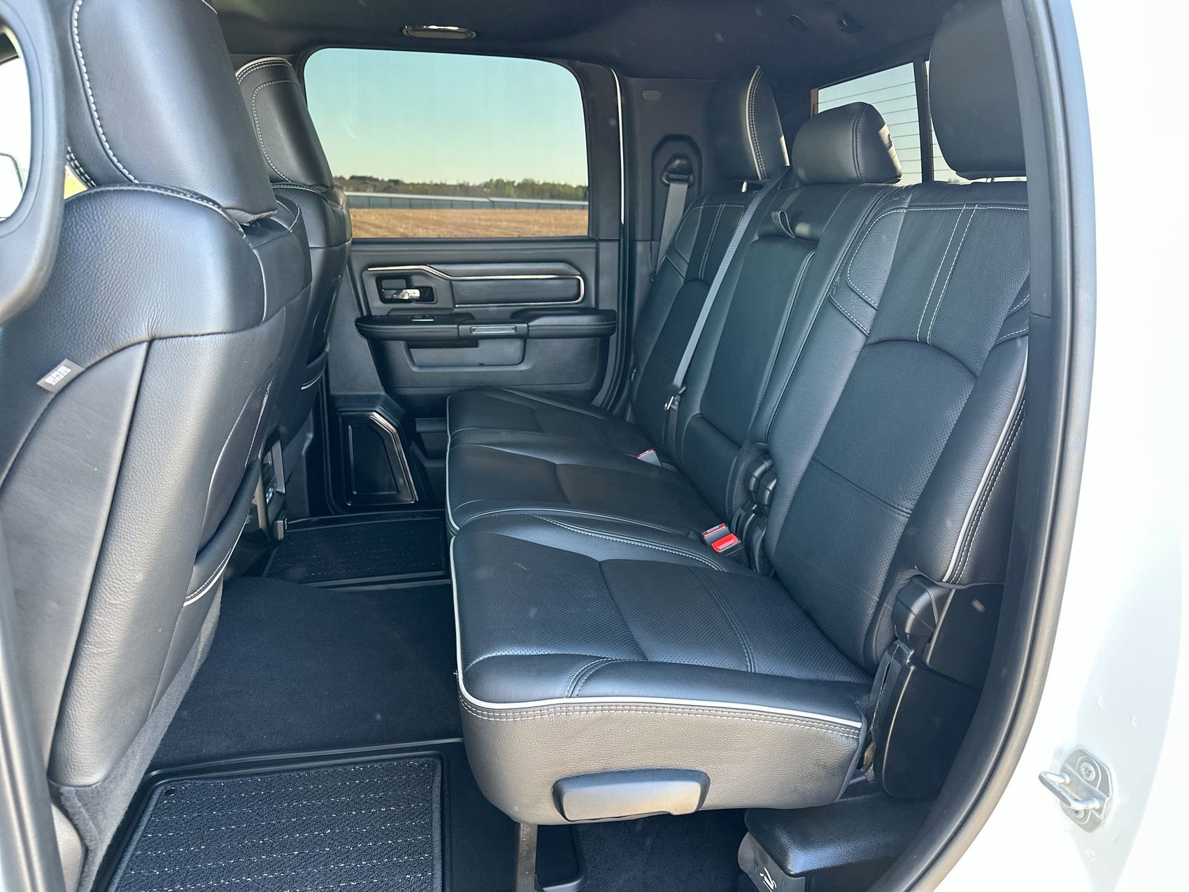 Used 2024 RAM 3500 Limited AWD/4WD image 23
