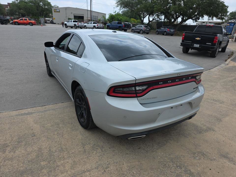 Used 2019 Dodge Charger SXT RWD image 6
