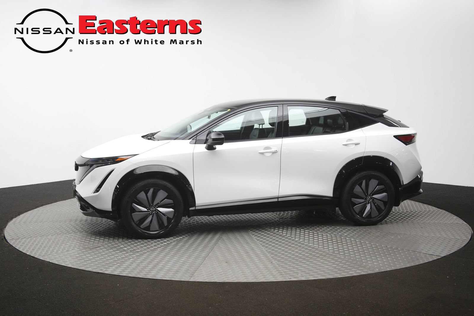 Used 2024 Nissan Ariya AWD image 57
