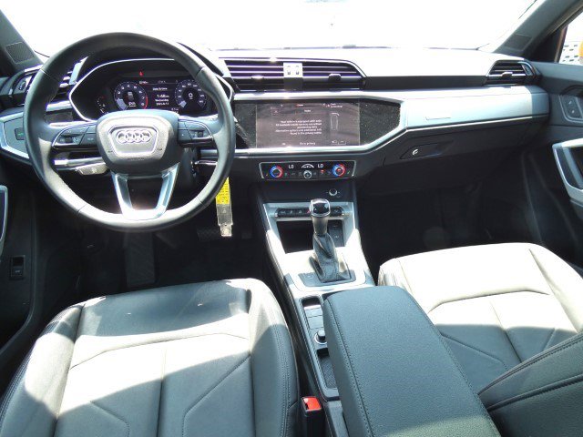 Used 2022 Audi Q3 2.0T Premium image 11