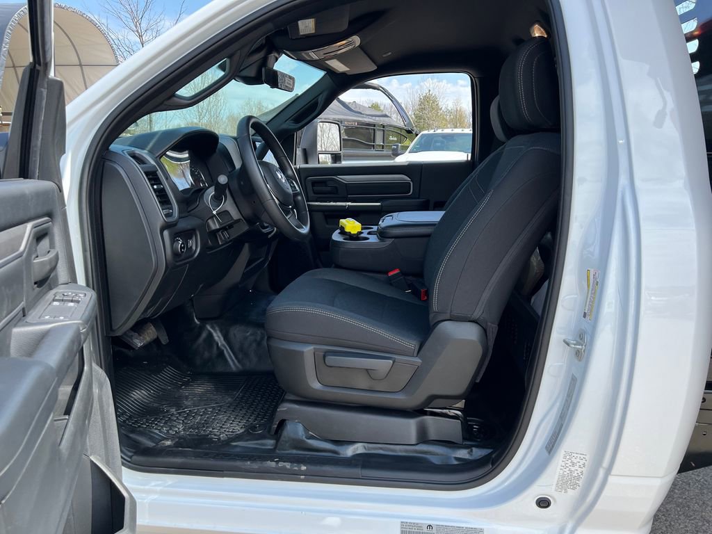 New 2026 RAM 3500 Tradesman AWD/4WD image 15