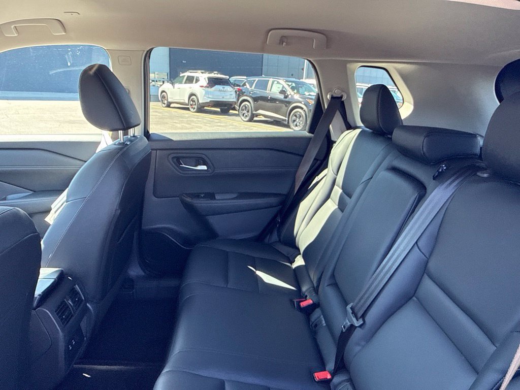 Certified 2026 Nissan Rogue SL AWD/4WD image 27