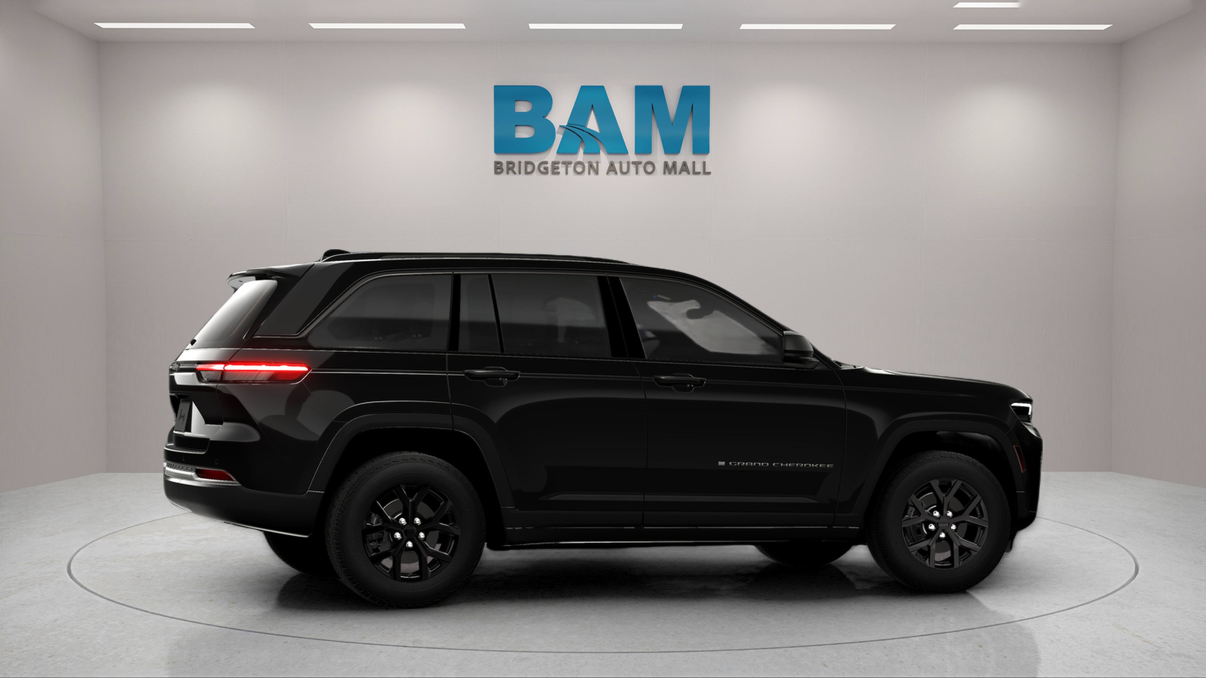 New 2026 Jeep Grand Cherokee Altitude AWD/4WD image 4