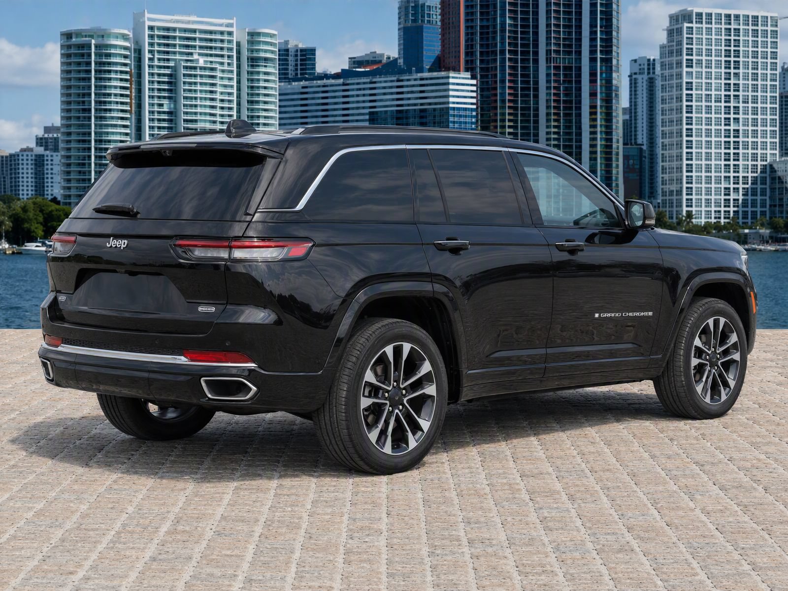 Used 2023 Jeep Grand Cherokee L Overland w/ Luxury Tech Group IV RWD image 8