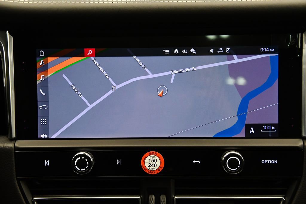 Certified 2025 Porsche Macan image 32