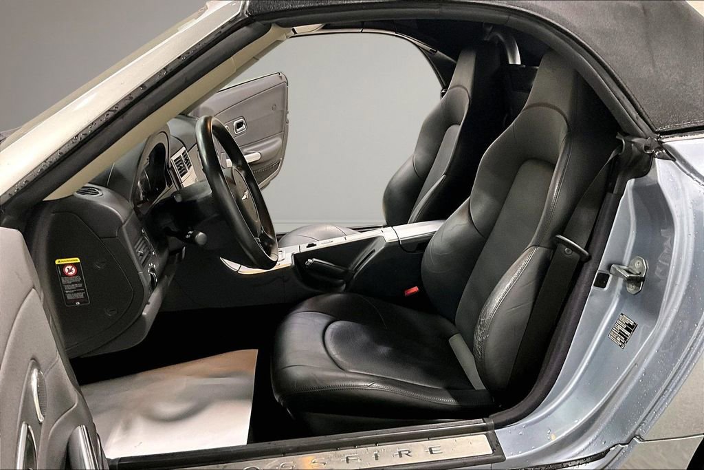 Used 2005 Chrysler Crossfire Limited image 17