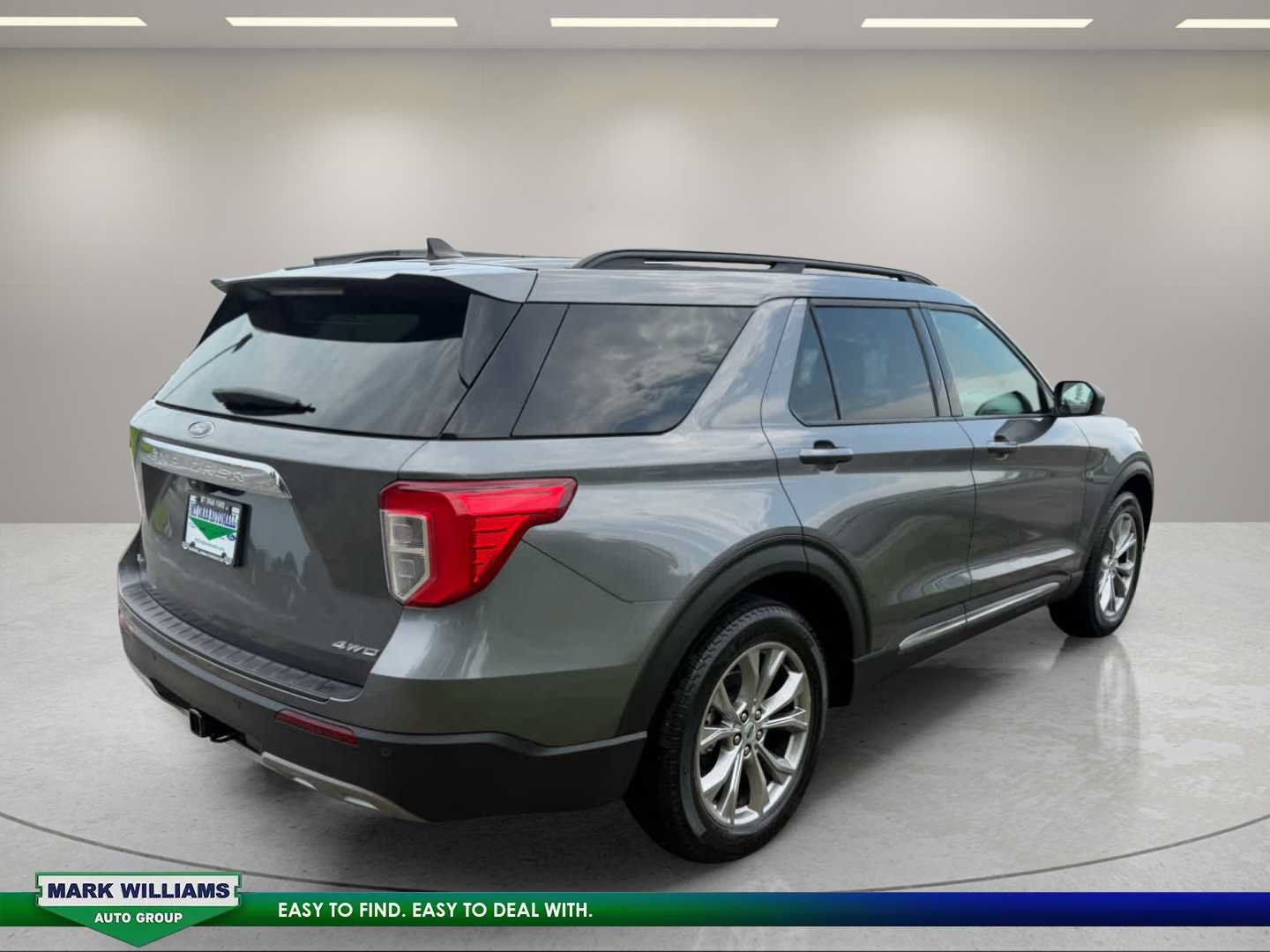 Used 2023 Ford Explorer XLT w/ Equipment Group 202A AWD/4WD image 6