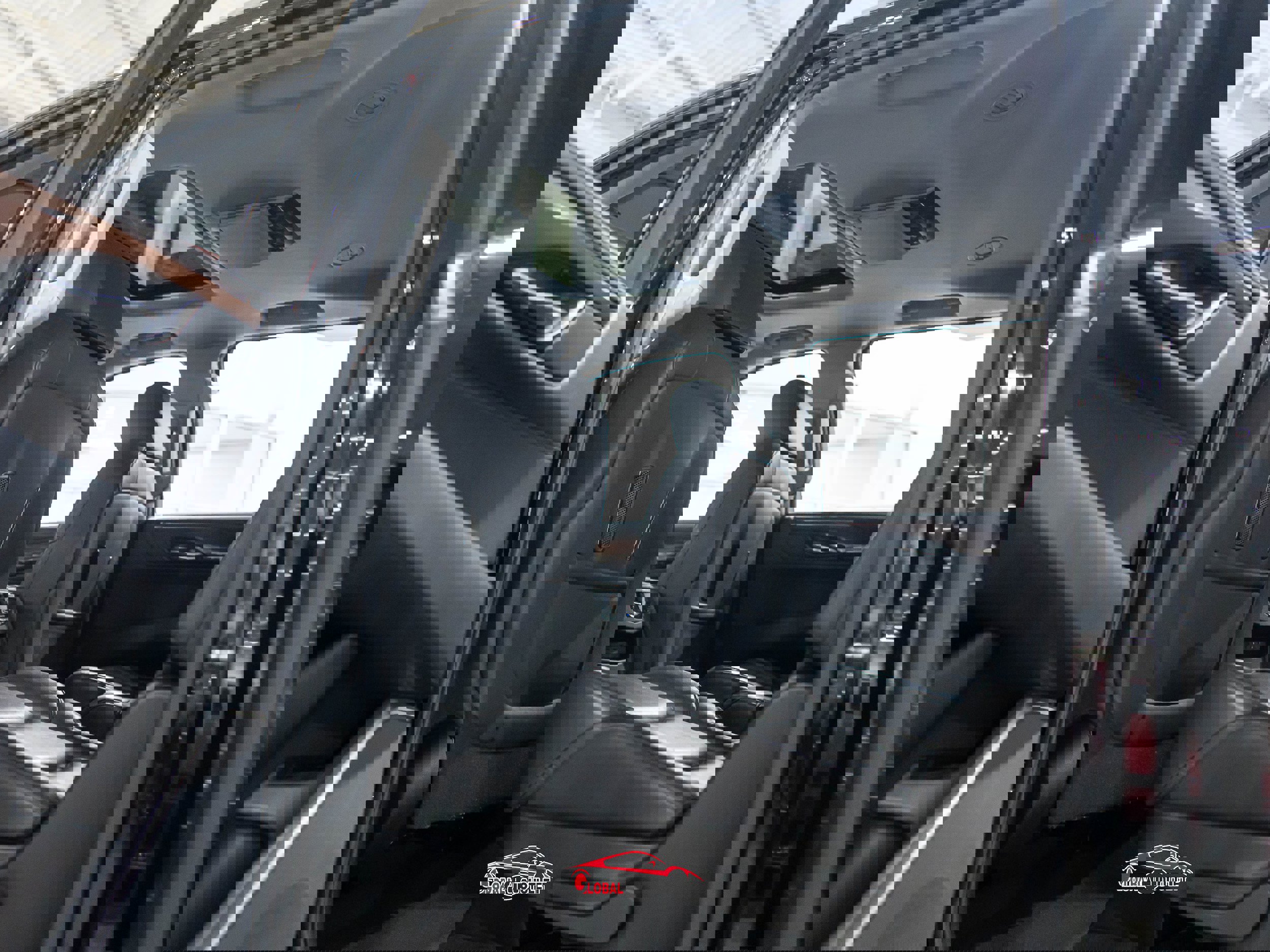 Used 2020 Cadillac Escalade ESV Premium Luxury w/ Escalade Sport Edition image 22