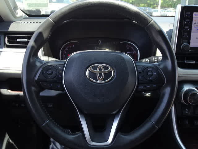 Used 2019 Toyota RAV4 Limited w/ Carpet Mat Package FWD image 24