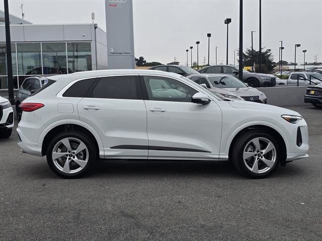 Used 2025 Audi Q5 Premium Plus w/ Premium Plus image 37