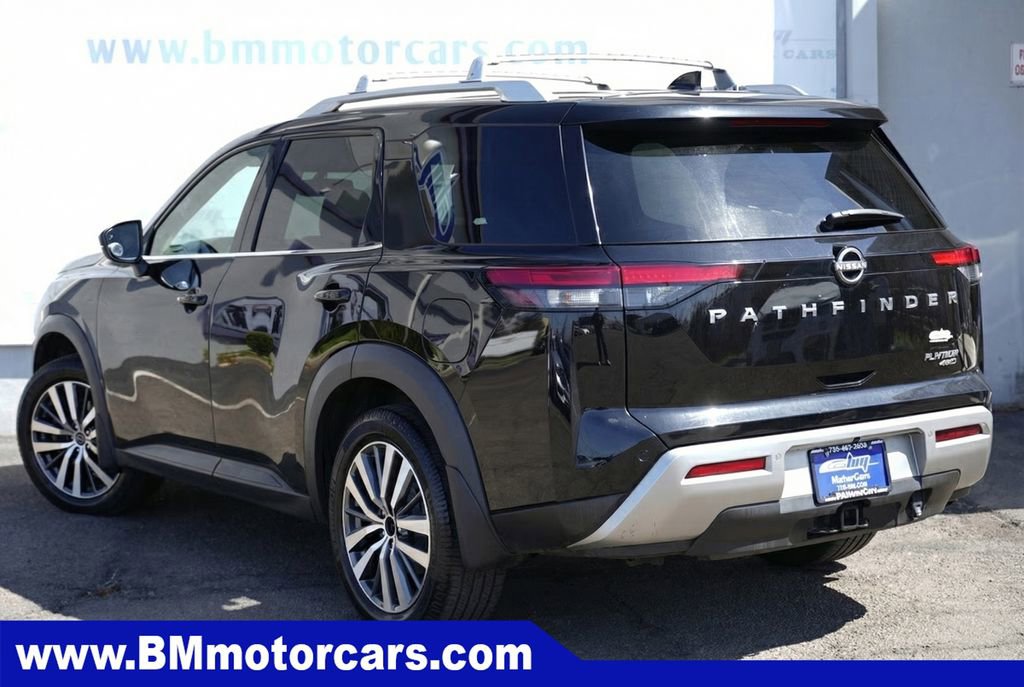 Used 2022 Nissan Pathfinder Platinum w/ Cargo Package AWD/4WD image 3