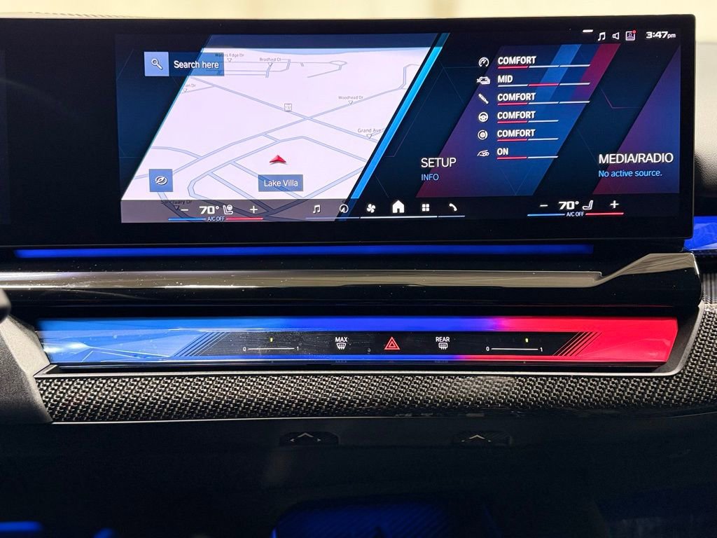 Used 2025 BMW M5 w/ Carbon Package image 28