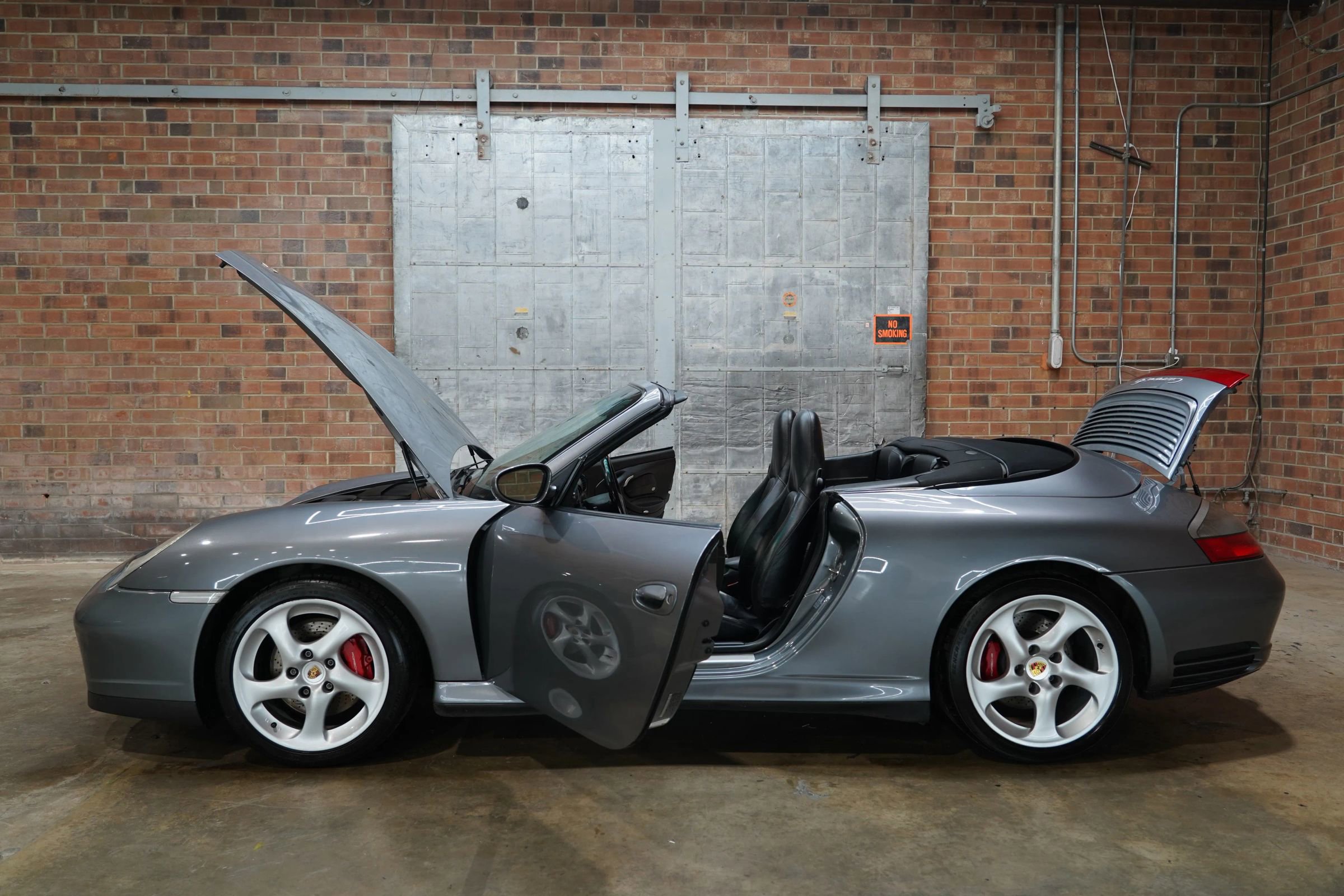 Used 2005 Porsche 911 Carrera 4S image 37