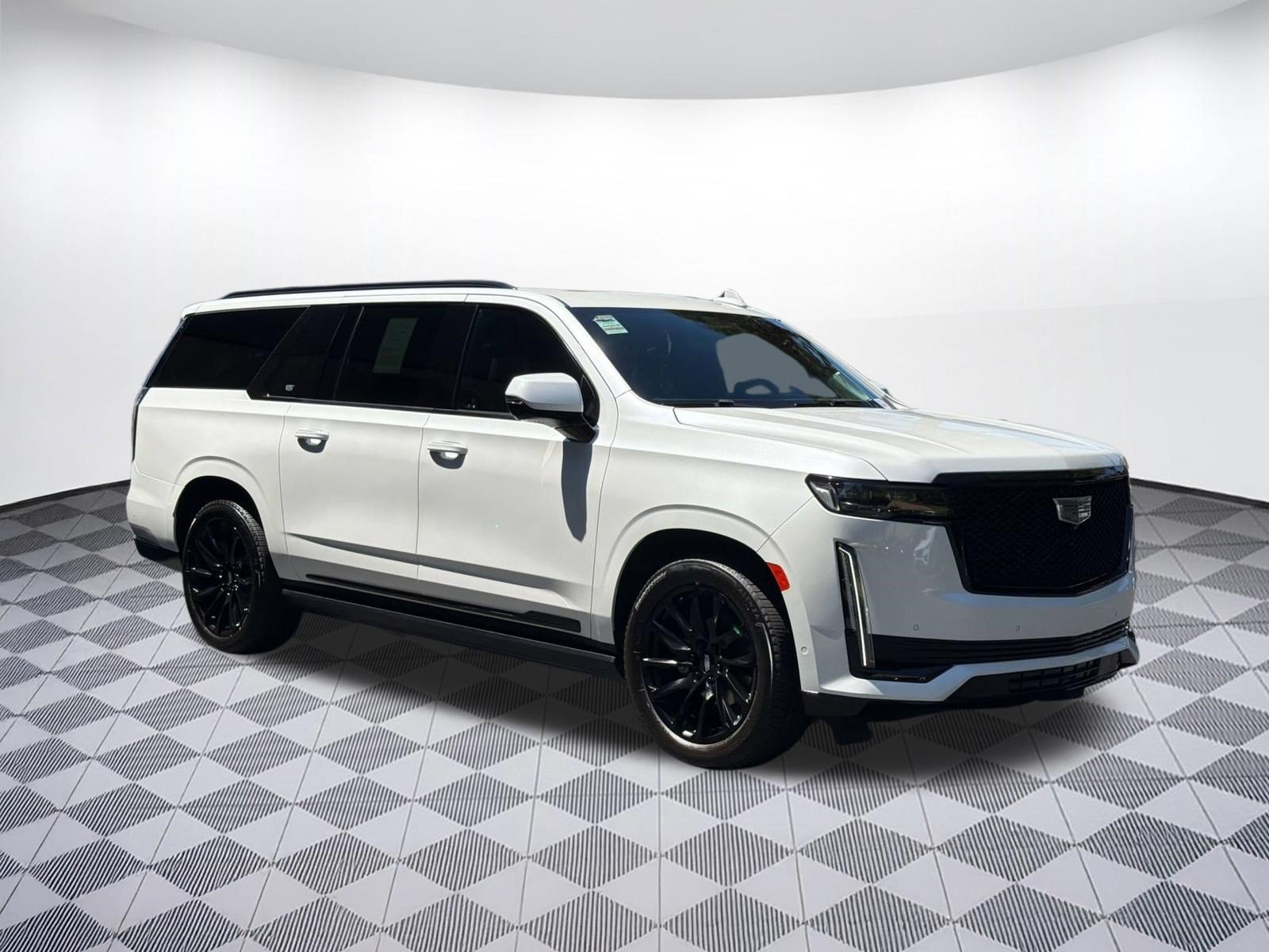 Used 2023 Cadillac Escalade ESV Sport Platinum w/ LPO, ONYX Package AWD/4WD image 7