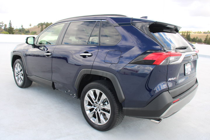 Certified 2022 Toyota RAV4 Limited image 5