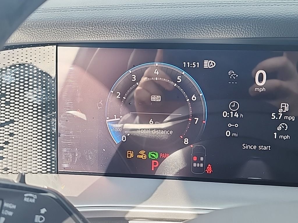 New 2026 Volkswagen Tiguan SE R-Line image 14