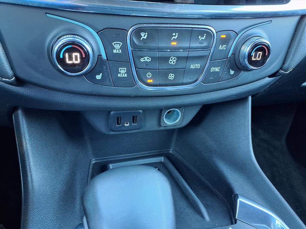 Used 2023 Chevrolet Traverse LT w/ LPO, Floor Liner Package image 8