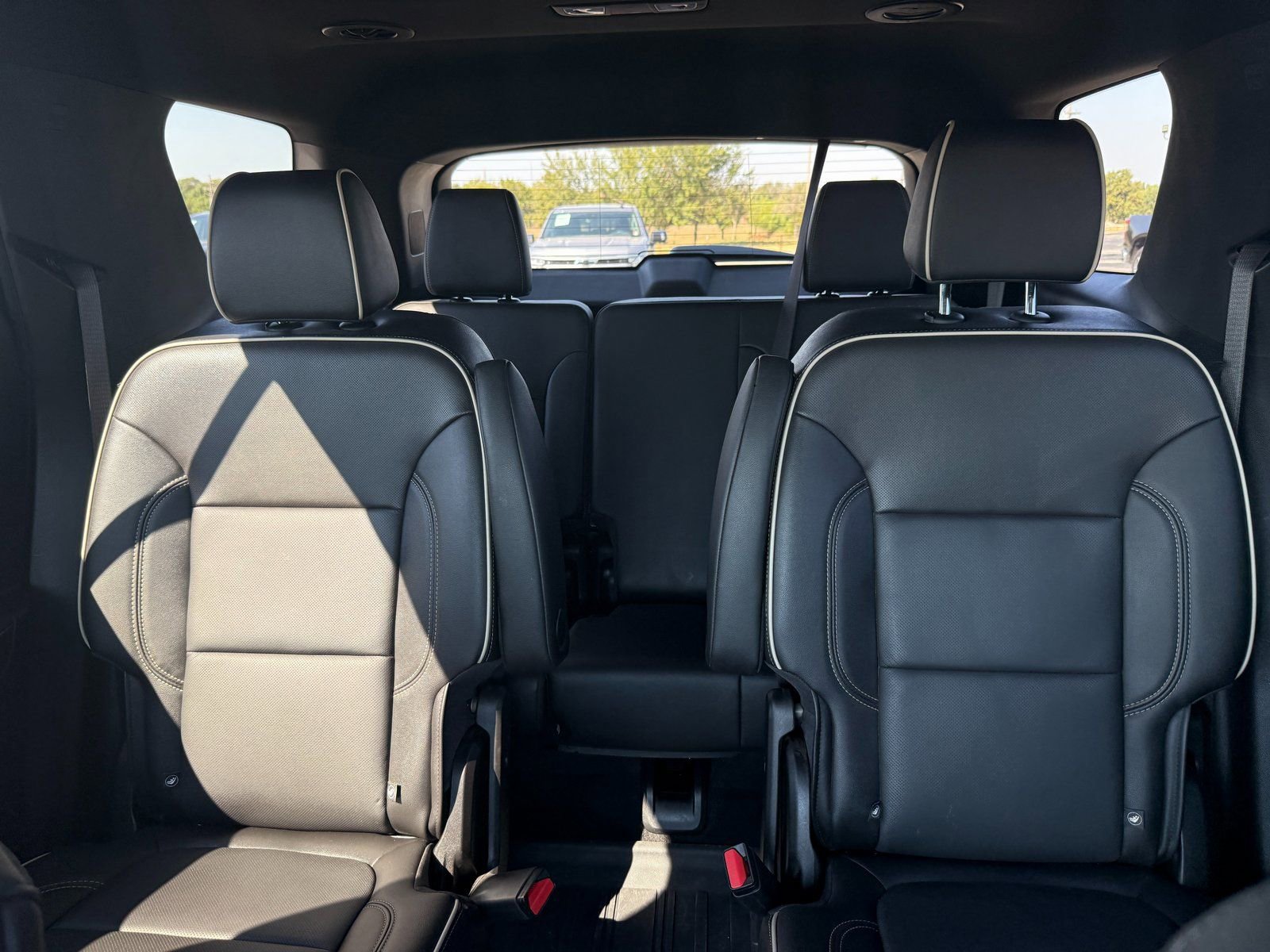 Used 2024 Chevrolet Traverse Premier w/ Redline Edition AWD/4WD image 24