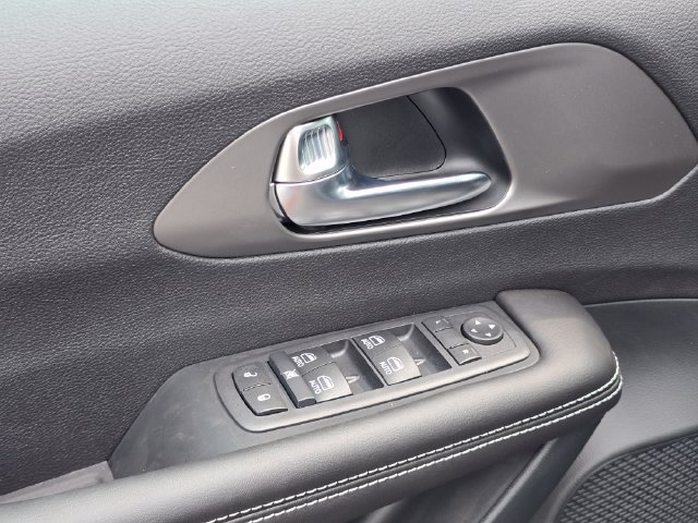 New 2027 Chrysler Pacifica LX FWD image 30