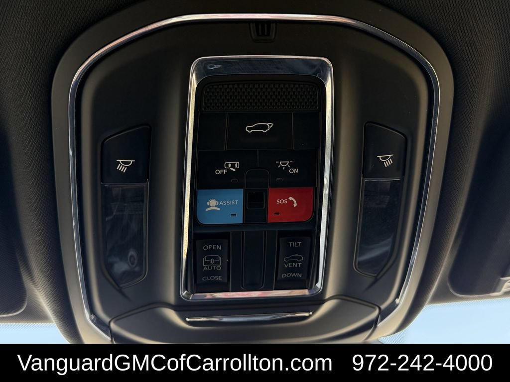 Used 2023 Jeep Grand Cherokee Altitude AWD/4WD image 28