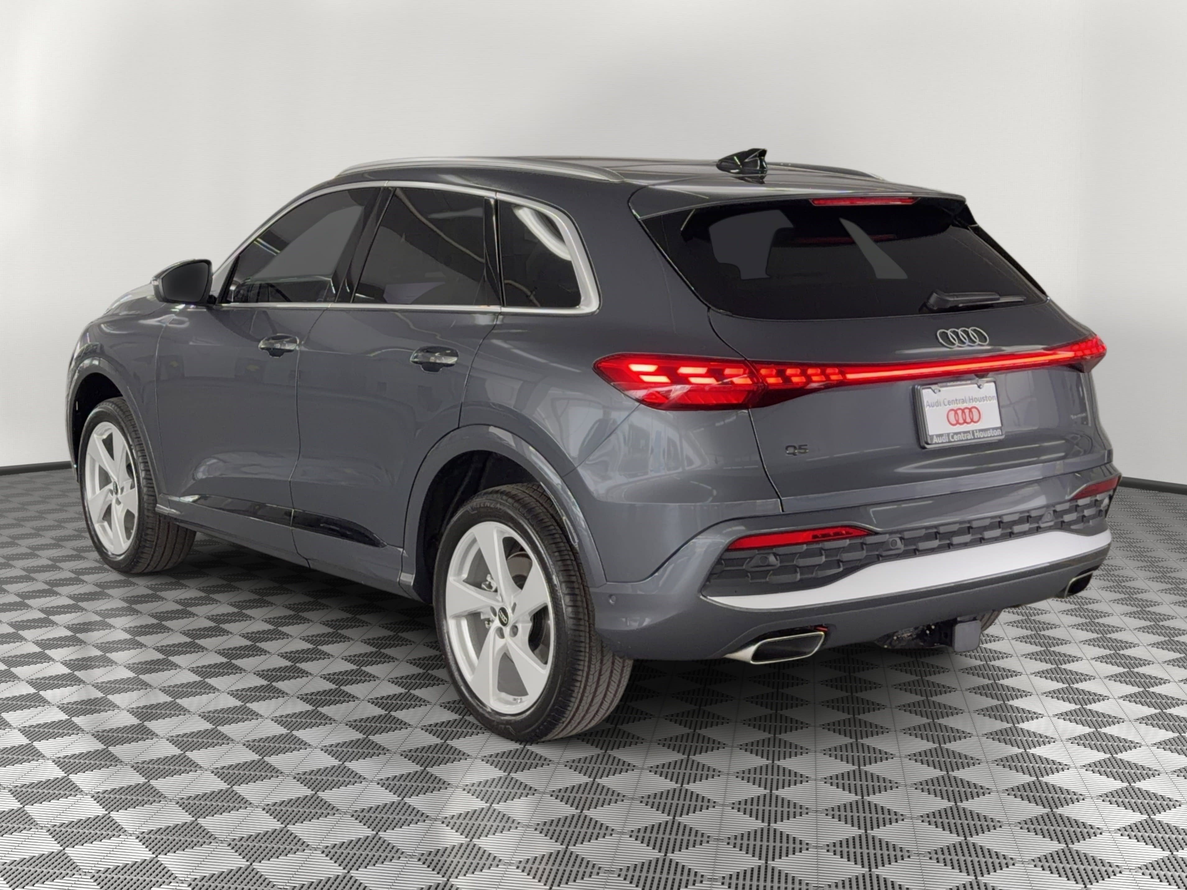 New 2026 Audi Q5 Premium Plus image 3