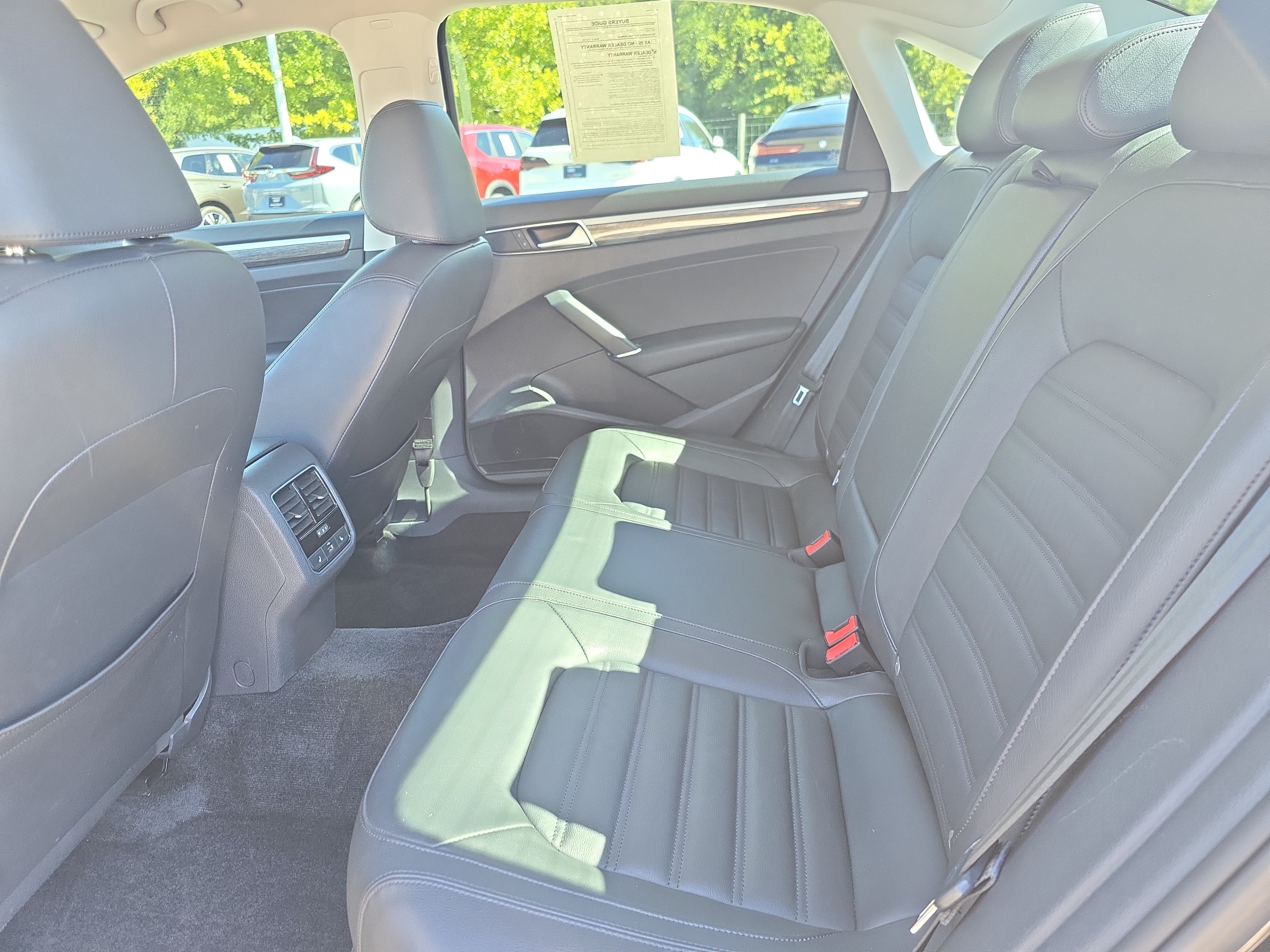 Used 2016 Volkswagen Passat 1.8T SEL Premium FWD image 13