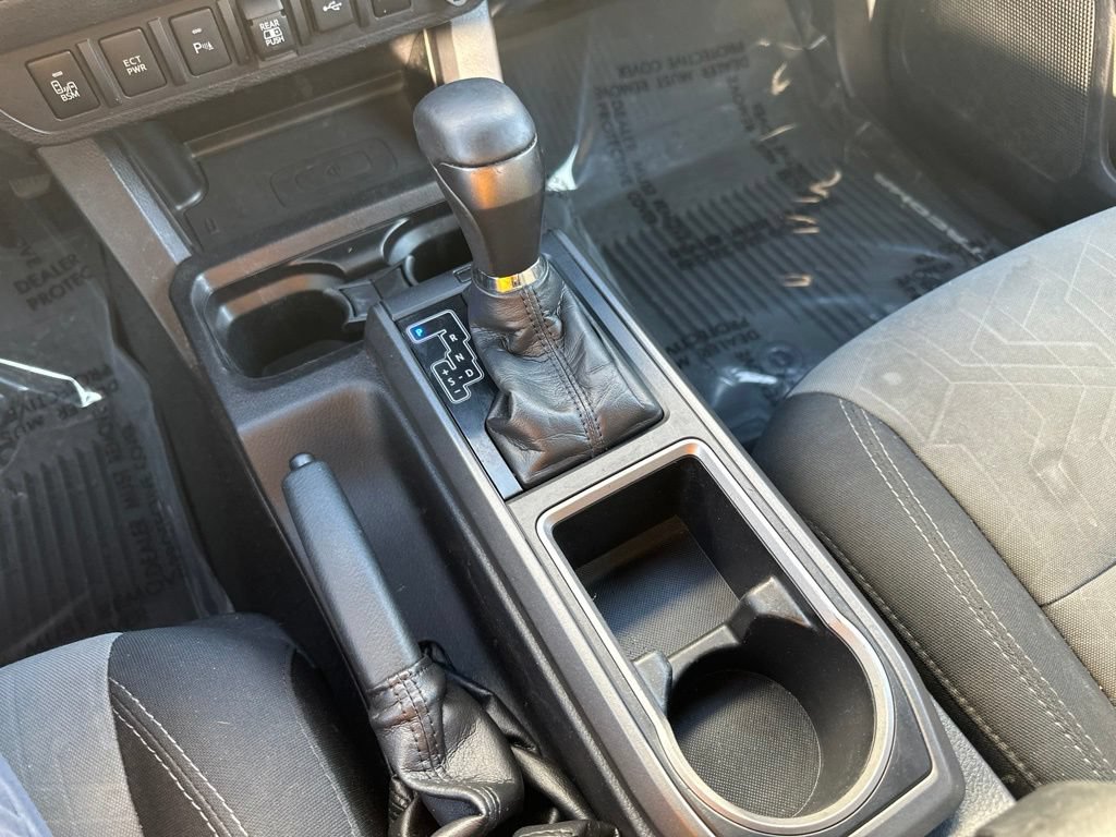 Used 2020 Toyota Tacoma TRD Sport w/ Technology Package AWD/4WD image 43