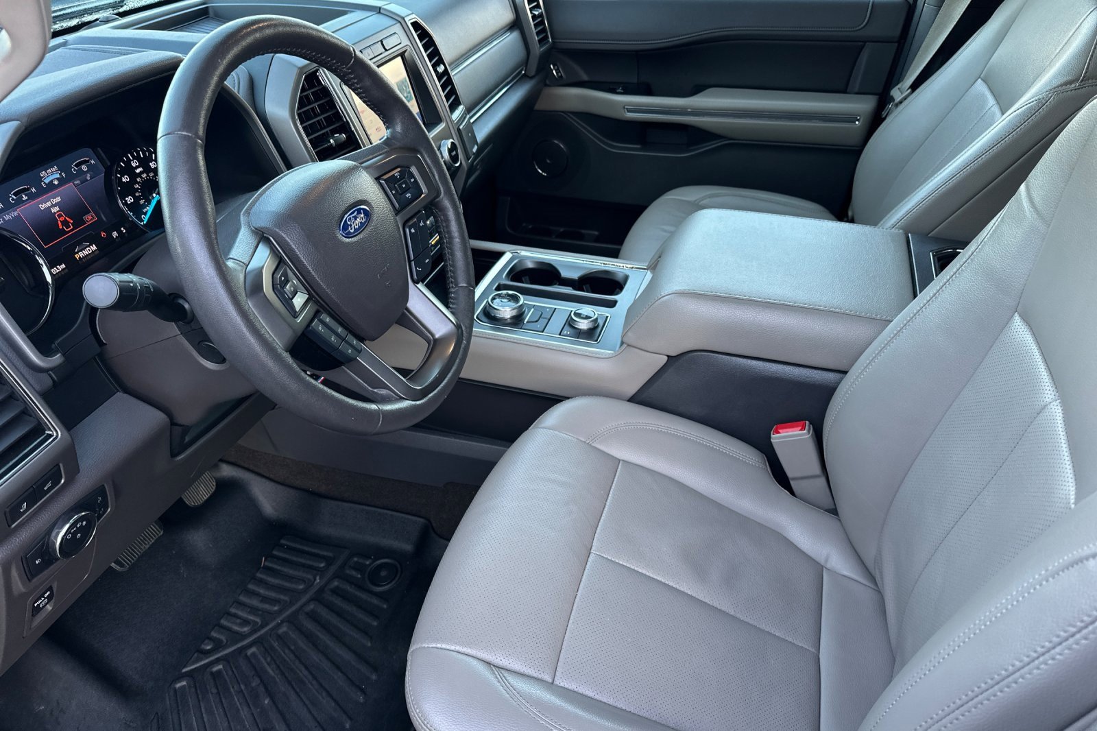 Used 2020 Ford Expedition XLT w/ Equipment Group 202A image 10