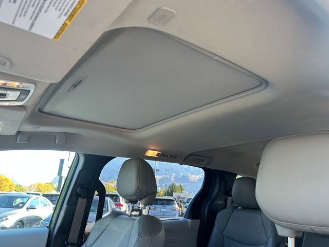 Used 2025 Toyota Sienna XLE image 29