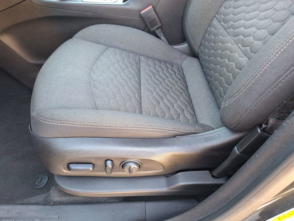 Used 2018 Chevrolet Equinox LT image 30