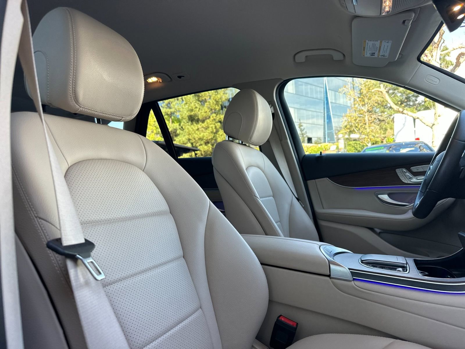 Certified 2022 Mercedes-Benz GLC 300 w/ Premium Package Lite image 18