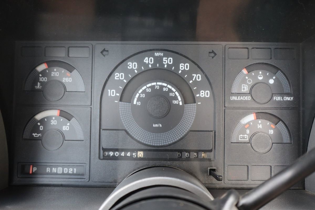Used 1989 Chevrolet Silverado 2500 4x4 Regular Cab image 27