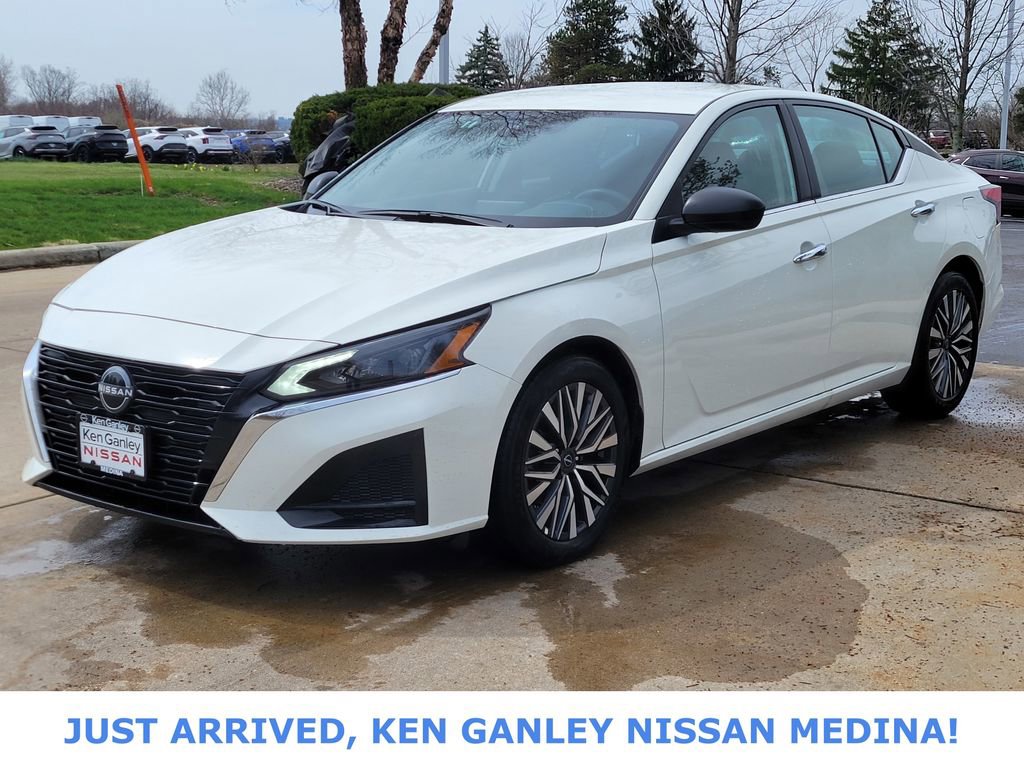 Certified 2025 Nissan Altima 2.5 SV image 7