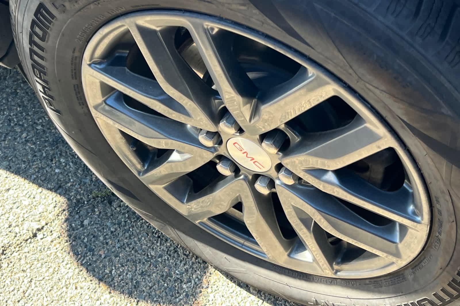 Used 2019 GMC Acadia SLT AWD/4WD image 22