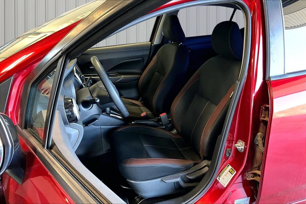 Used 2020 Nissan Versa SR FWD image 14