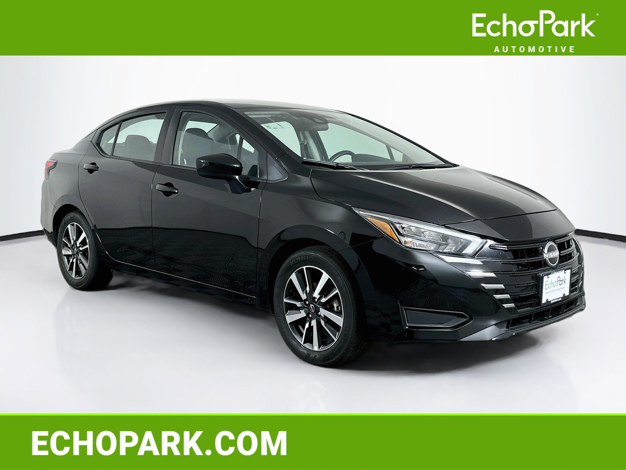 Used 2025 Nissan Versa SV FWD image 1