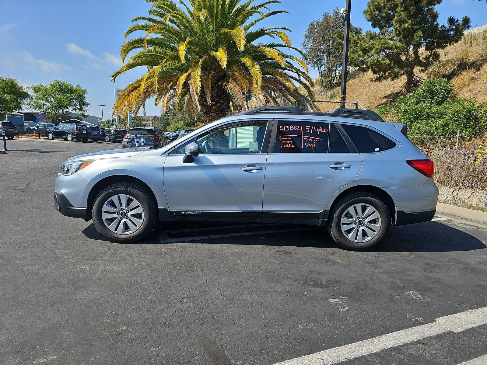 Used 2017 Subaru Outback 2.5i Premium AWD/4WD image 4