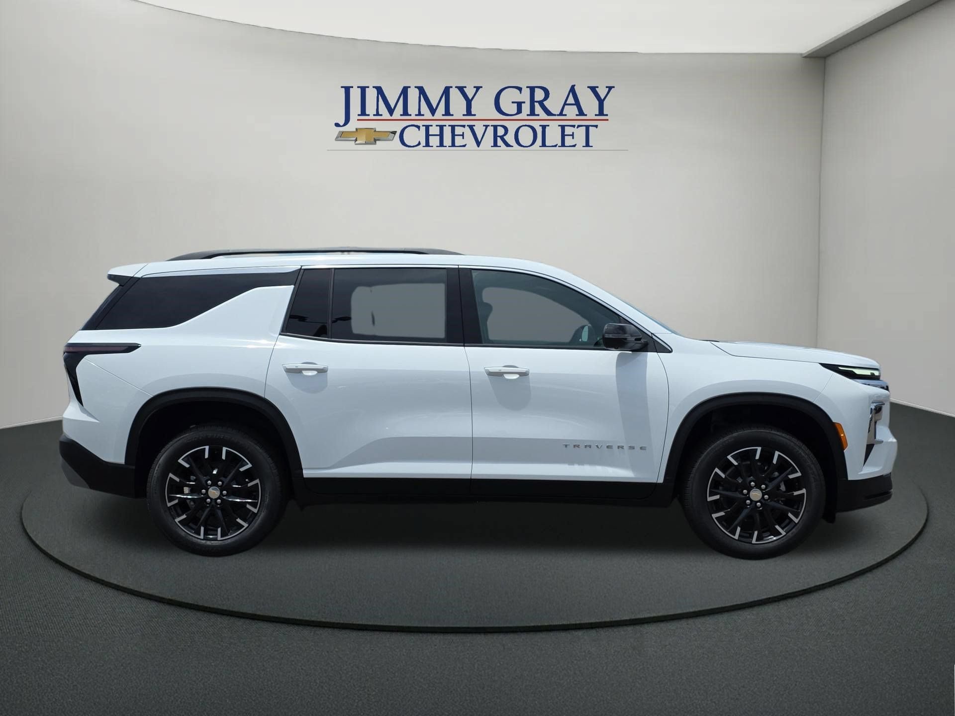 New 2026 Chevrolet Traverse LT w/ Sun and Wheel Package FWD image 6