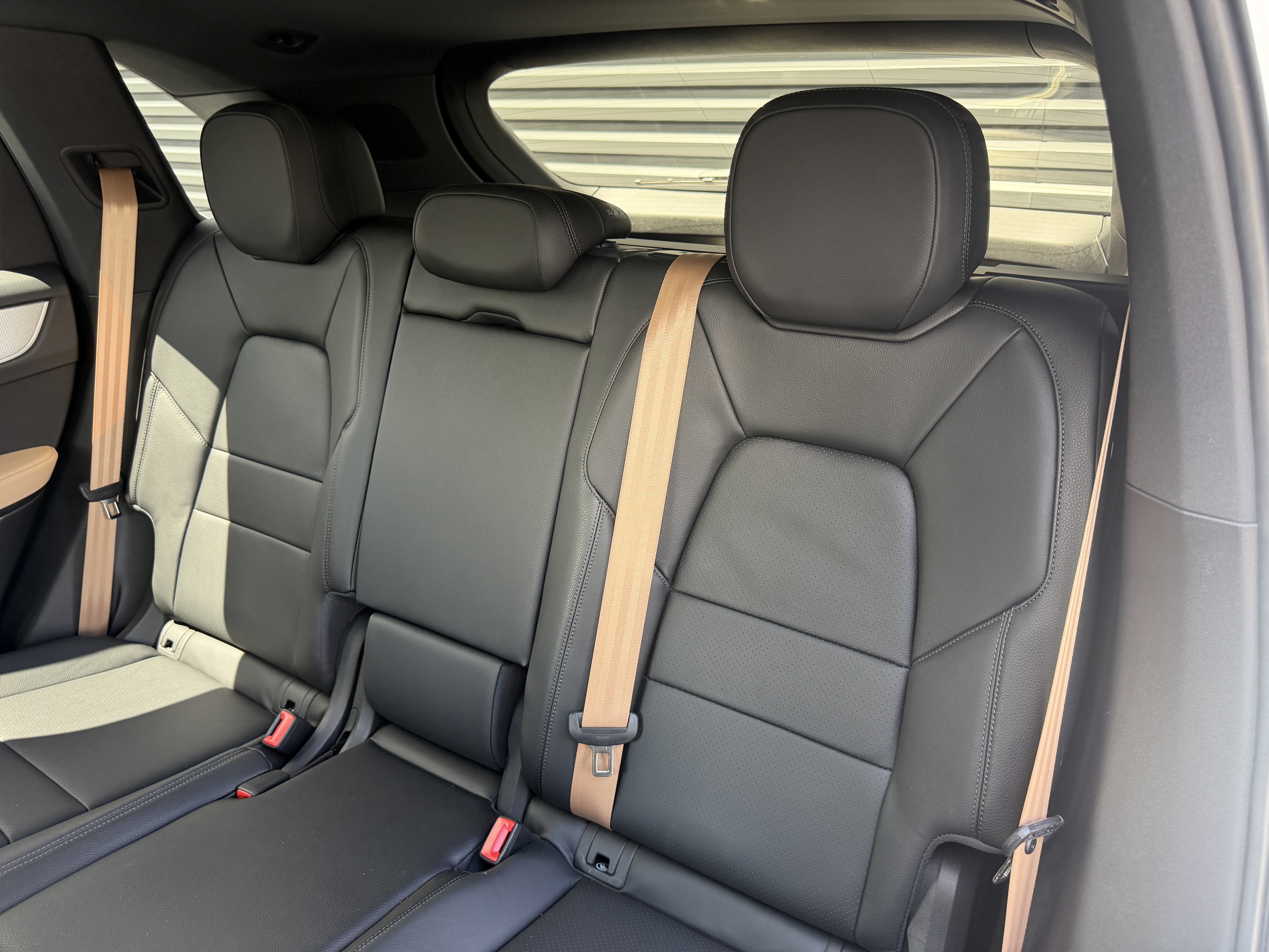 Used 2024 Porsche Cayenne AWD/4WD image 14