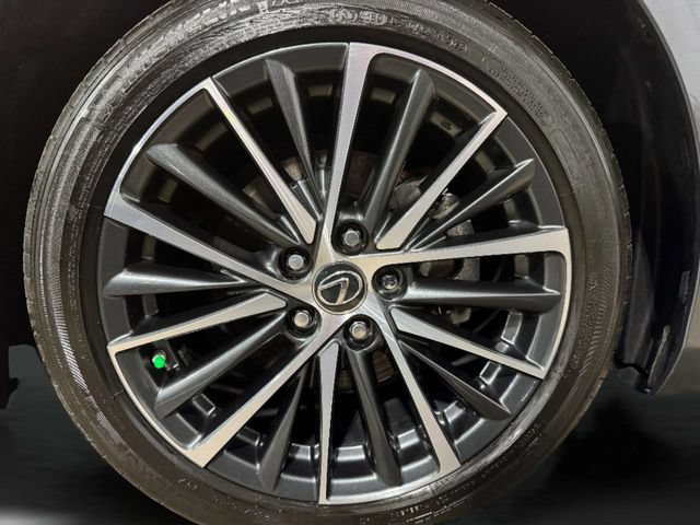 Used 2024 Lexus ES 350 w/ Premium Package FWD image 30