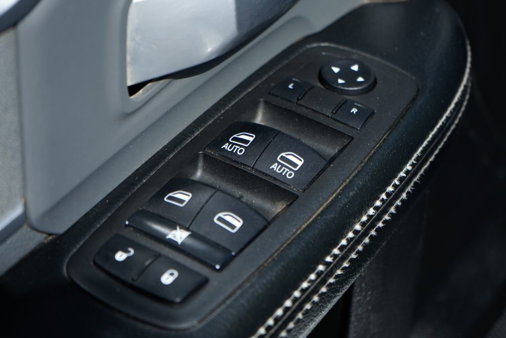 Used 2022 RAM 3500 Big Horn image 16