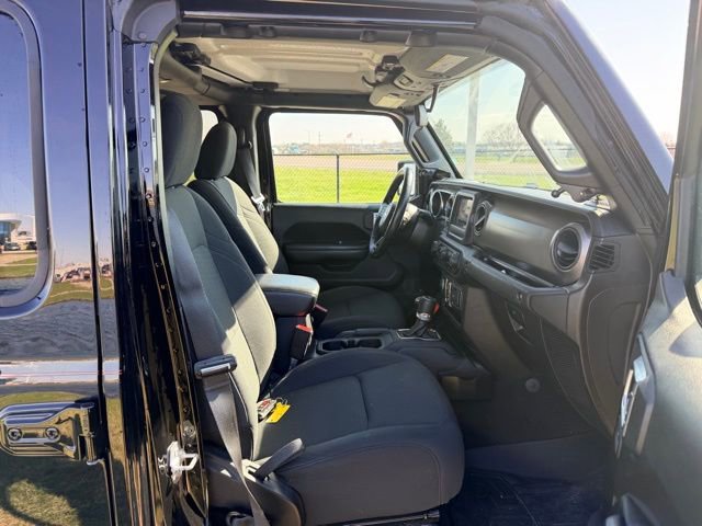Used 2021 Jeep Gladiator Sport image 11