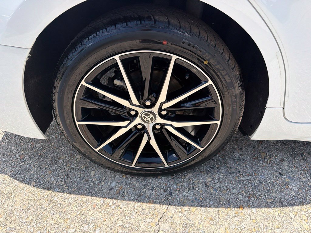 Used 2021 Toyota Camry SE FWD image 21
