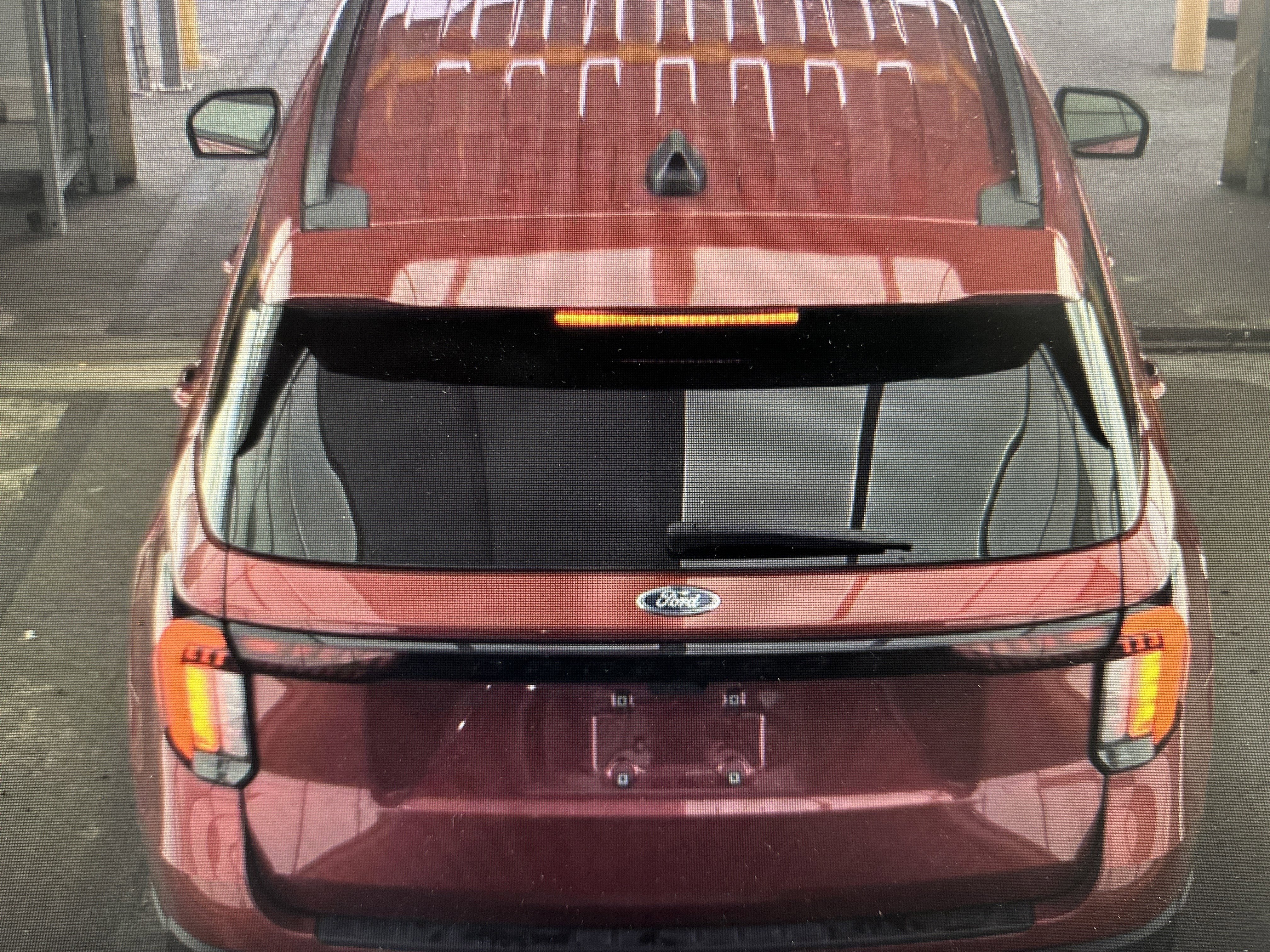 Used 2025 Ford Explorer ST-Line w/ Premium Package image 4