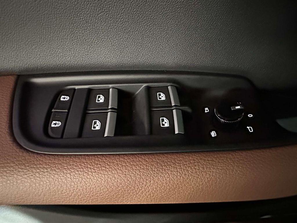 New 2026 Audi Q7 2.0T Premium w/ Convenience Plus Package AWD/4WD image 16