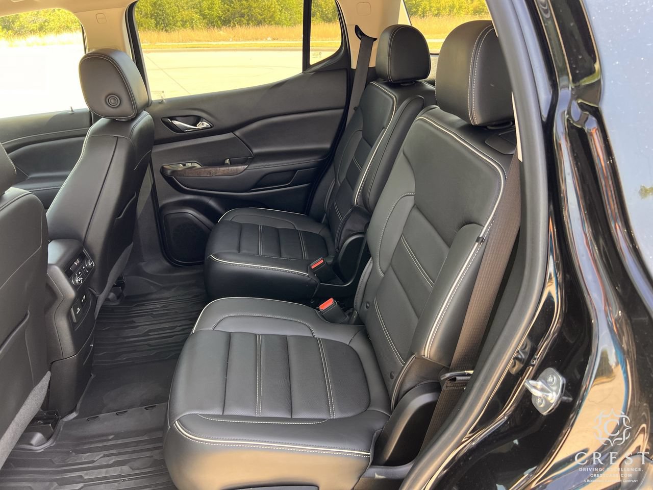 Used 2022 GMC Acadia Denali w/ Denali Technology Package FWD image 28